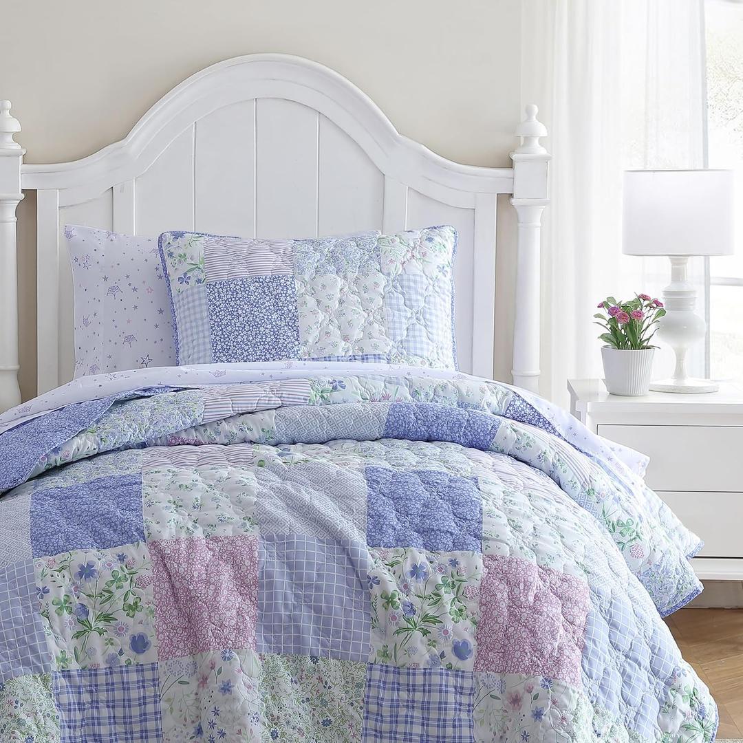 Laura Ashley Kids - Twin Quilt Set, Soft & Cozy Toddler Bedding Set with Matchin Sham, Whimsical Bedroom Decor, Ideal Girl Room Essentials (Parker Patchwork Purple, Twin)
