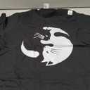 Yang Cat Symbol Cute Black and White Cat Kitty Halloween T-Shirt L