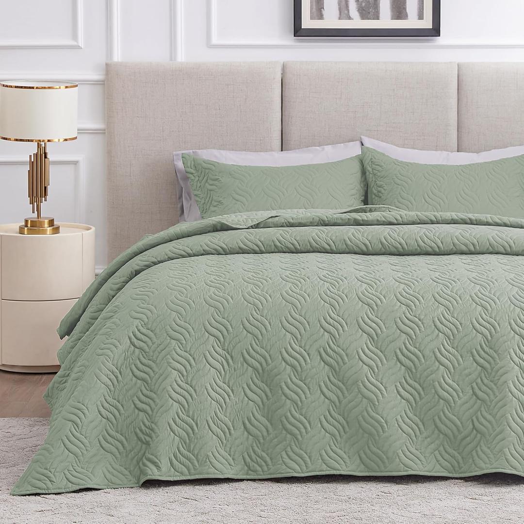 Love's cabin Quilts for Queen Bed Sage Bedspreads Bedding Set - Summer Lightweight Bedspread Comforter - Wave Pattern Bedding Coverlet for All Season - 3 Pieces (1 Quilt, 2 Pillow Shams) (Full/Queen (90"x96"))