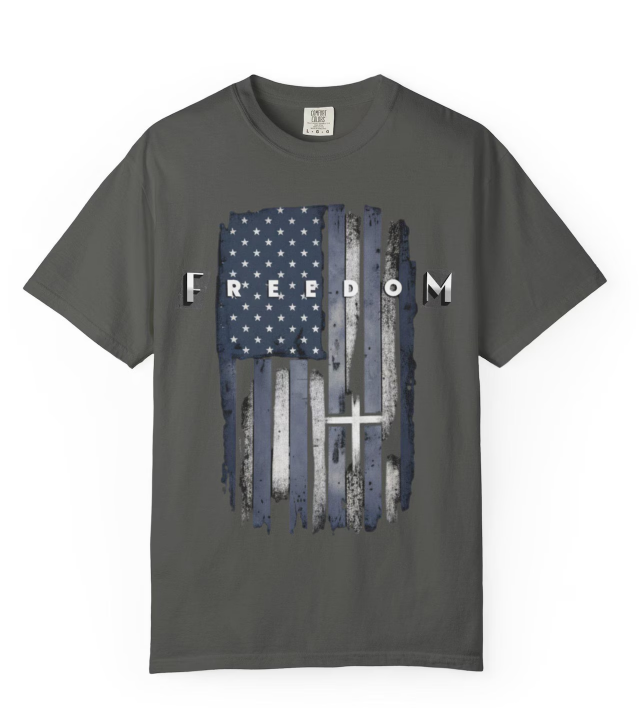 Grunge American Flag and Cross Faith Family Freedom T-Shirt Size XL