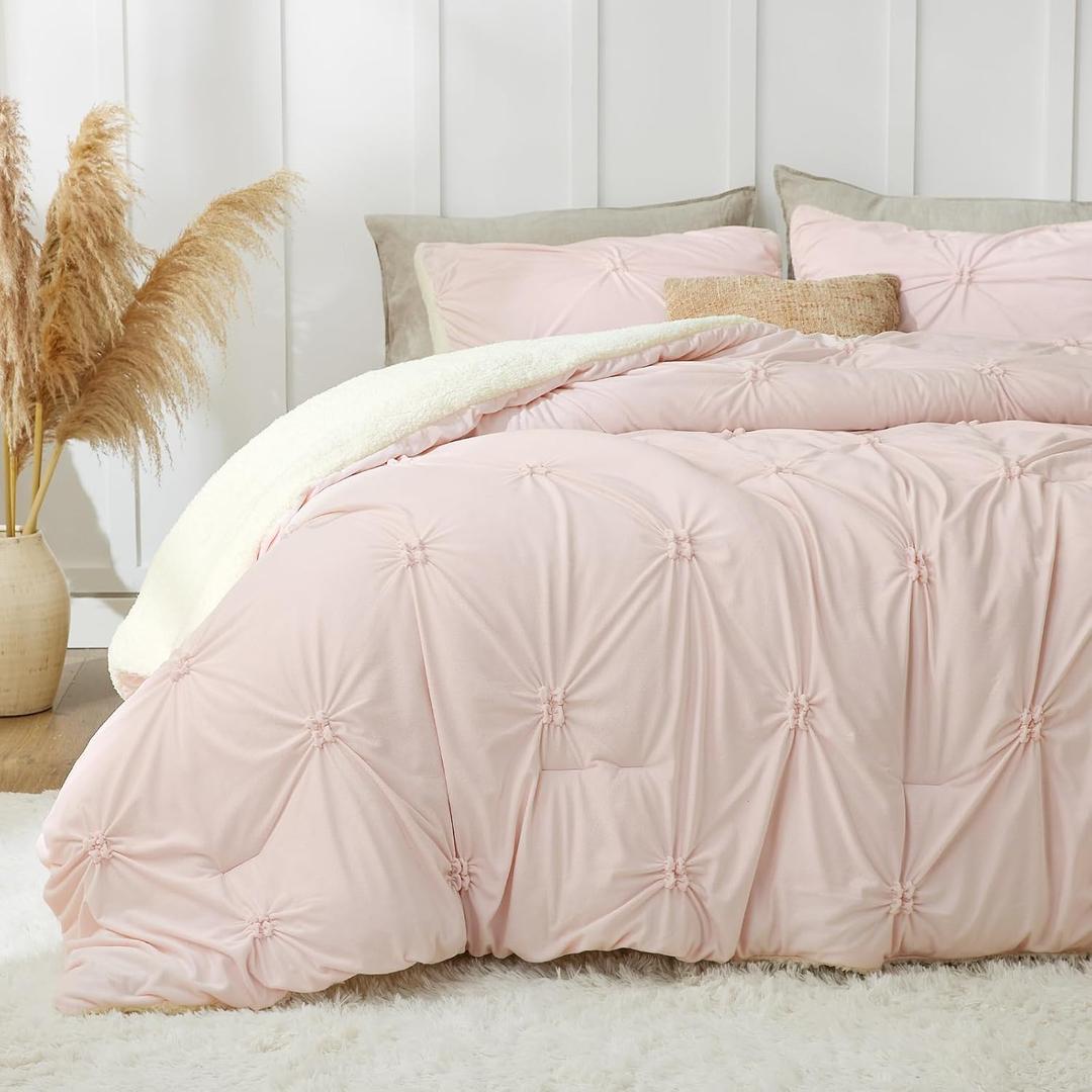 BEDELITE Pintuck Fluffy King Size Comforter Set - Super Soft Sherpa Pink Comforter for King Size Bed, Luxury Warm Bedding Set for Winter, Fuzzy Bed Set 3 Pieces (1 Comforter, 2 Pillowcases)