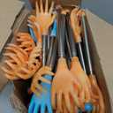 Tioncy 100 Pcs Extendable Back Scratcher Bulk Hand Shaped Retractable Scratcher Telescoping Massage Tool for Men Women Gifts Reducing Back Itching, Yellow and Blue