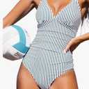 CUPSHE Women's One Piece Swimsuit Tummy Control V Neck Bathing Suits M, Vertical Stripes