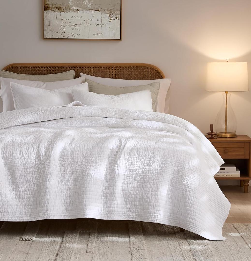 Palassio Striped White 100% Cotton Quilt King Size Bedding Sets, Lightweight Crinkly Channel Pick Stitch Textured Bedspread Soft Shabby Chic Farmhouse Country Coverlet for All Season, 2 Shams