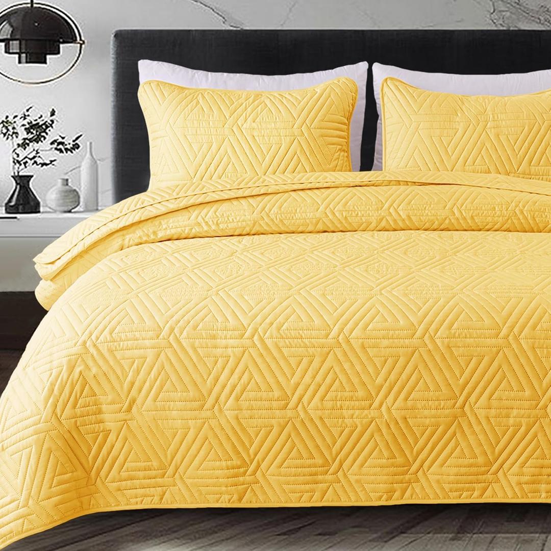 Whale Flotilla Soft King Size Quilt Set for All Seasons, 3-Piece Ultrasonic Geometric Quilts Bedding Set, Lightweight Reversible Bedspread, Coverlet, Bed Cover with 2 Pillow Shams, Yellow