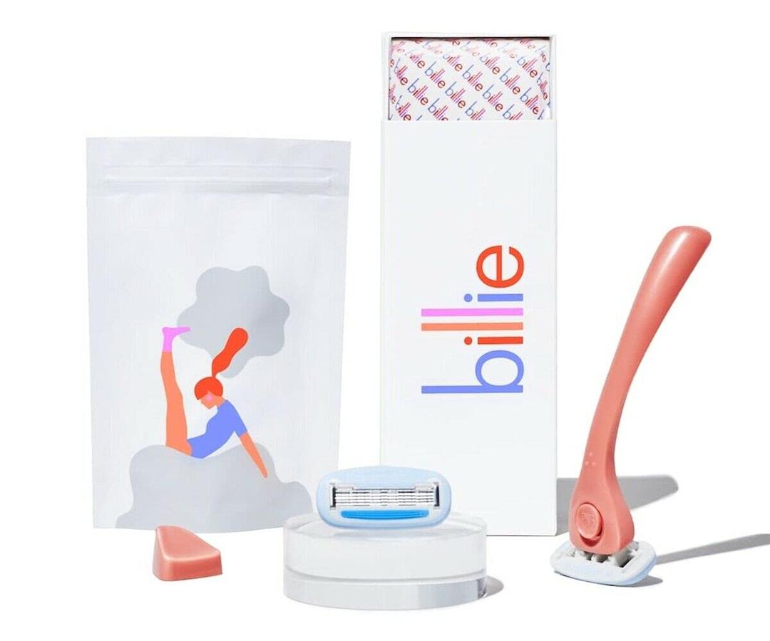 Billie Shaving Razor Coral w/(2) 5-Blade Cartridges AND the Magic Holder!