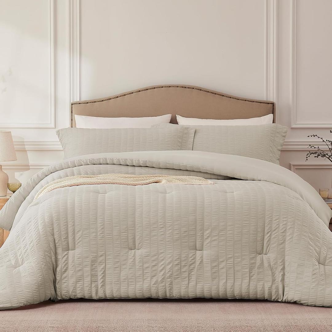 Quataly Oatmeal Twin/Twin XL Comforter Set - 2 Pieces Seersucker Lightweight Bedding Comforter Sets (1 Soft Fluffy Comforter & 1 Pillowcase) - All Seasons Cozy Modern Bed Sets for Women Men