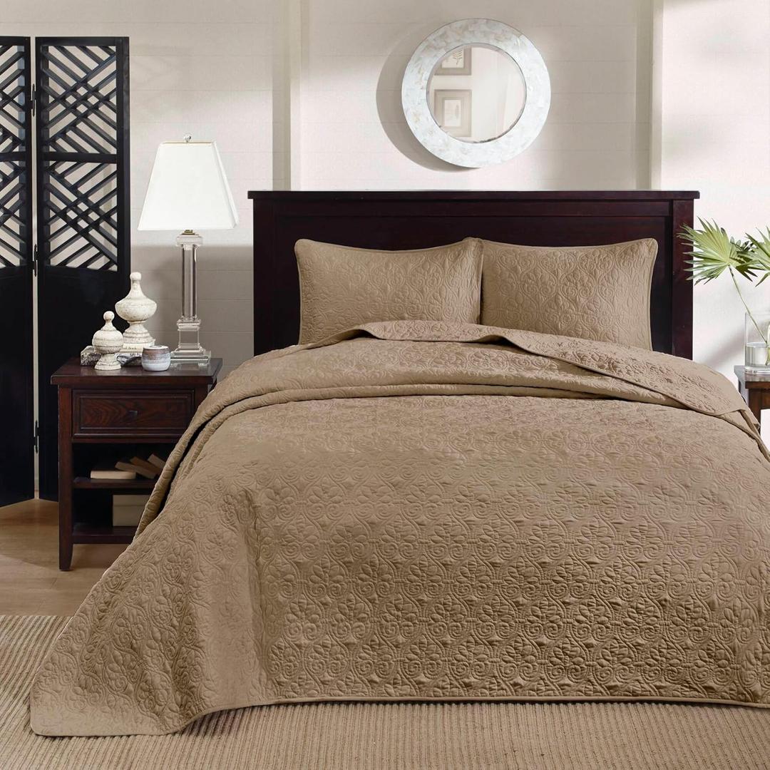 Madison Park Quebec Reversible Quilt Set Damask Design, Double Sided Stitching All Season, Lightweight Bedspread Bedding Set, Matching Sham, Khaki, Queen(102"x118") 3 Piece