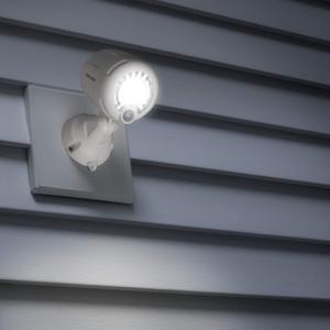 Beams MB360XT 200 Lumen Wireless Battery Operated Powered Motion Sensing LED Spotlight, 1Pack, White