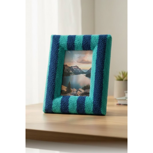 TUFTED PICTURE FRAME FITS 4 × 6 PHOTOS