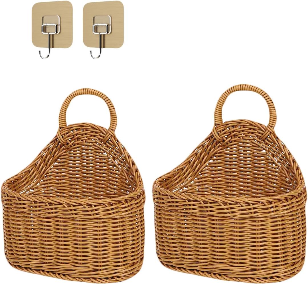 2Pcs Hanging Storage Baskets, Plastic Woven Hanging Basket with Hook, Flower Bin with Handle Kitchen Wall Basket for Ginger Garlic(Brown)