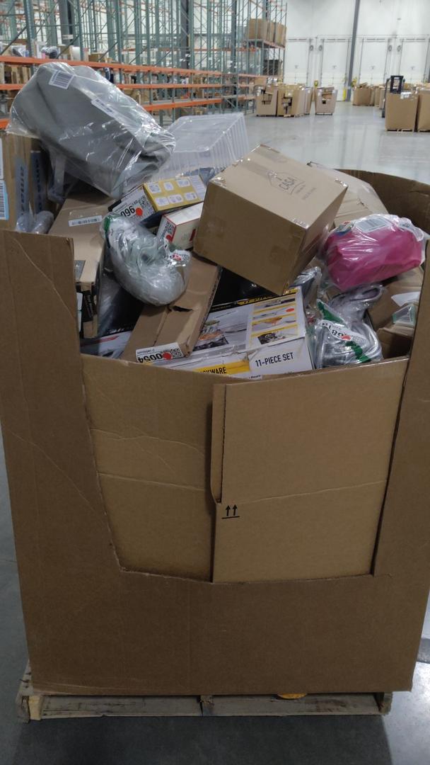 Pallet of Salvage Items 