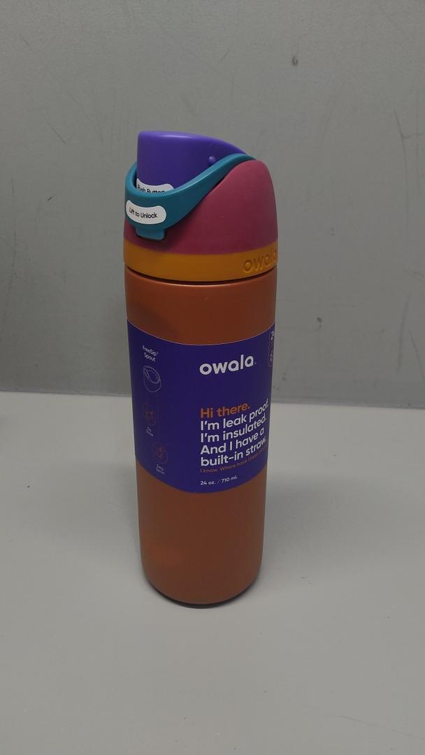 Owala FreeSip Stainless Steel Water Bottle / 24oz