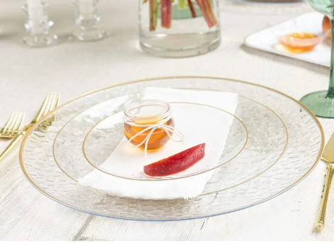 PLASTICPRO Disposable Hammered Plastic Plates with Gold Trim Fancy Dinner Plate, Clear 7”, 100 Pack