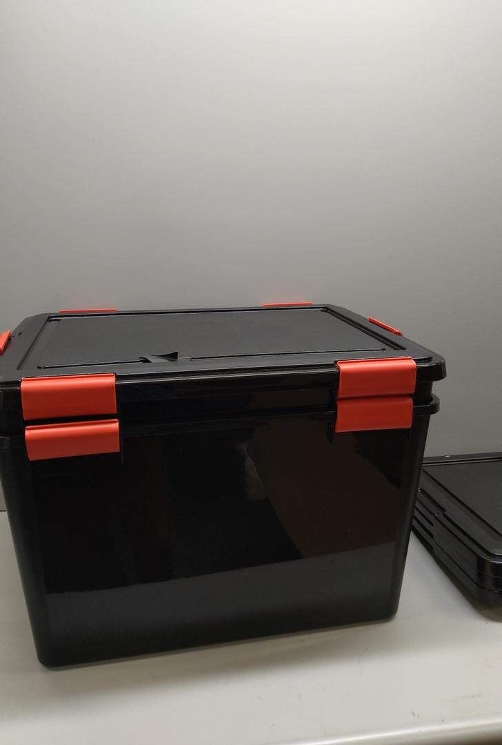 IRIS USA 4-Pack 74 Qt Storage Bins with Gasket Lids, Black/Red
WeatherPro seal helps protect bulky items for moving, garage, attic and basement storage