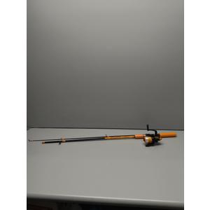 (1 pack) South Bend Worm Gear 2-Piece Graphite Spincast Fishing Rod and Reel Combo 5'6