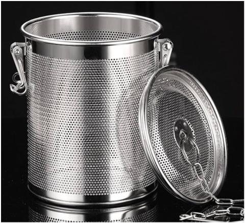 Seasoning Strainer, Stainless Steel Spice Filter, Cooking Spice Filter, Mesh Design Tea Ball Strainer Soup Seasonings Separation Basket Filter with Chain Hook for Home Restaurant (14x14cm(2.1L))