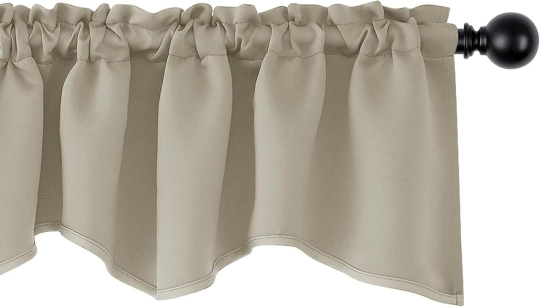 Deconovo Scalloped Window Valance, Kitchen Valances for Windows, Farmhouse Curtain, Rod Pocket Blakcout Short Curtains for Living Room, Bedroom, Bathroom, Cafe, 42x18 Inch, 1 Panel, Light Beige