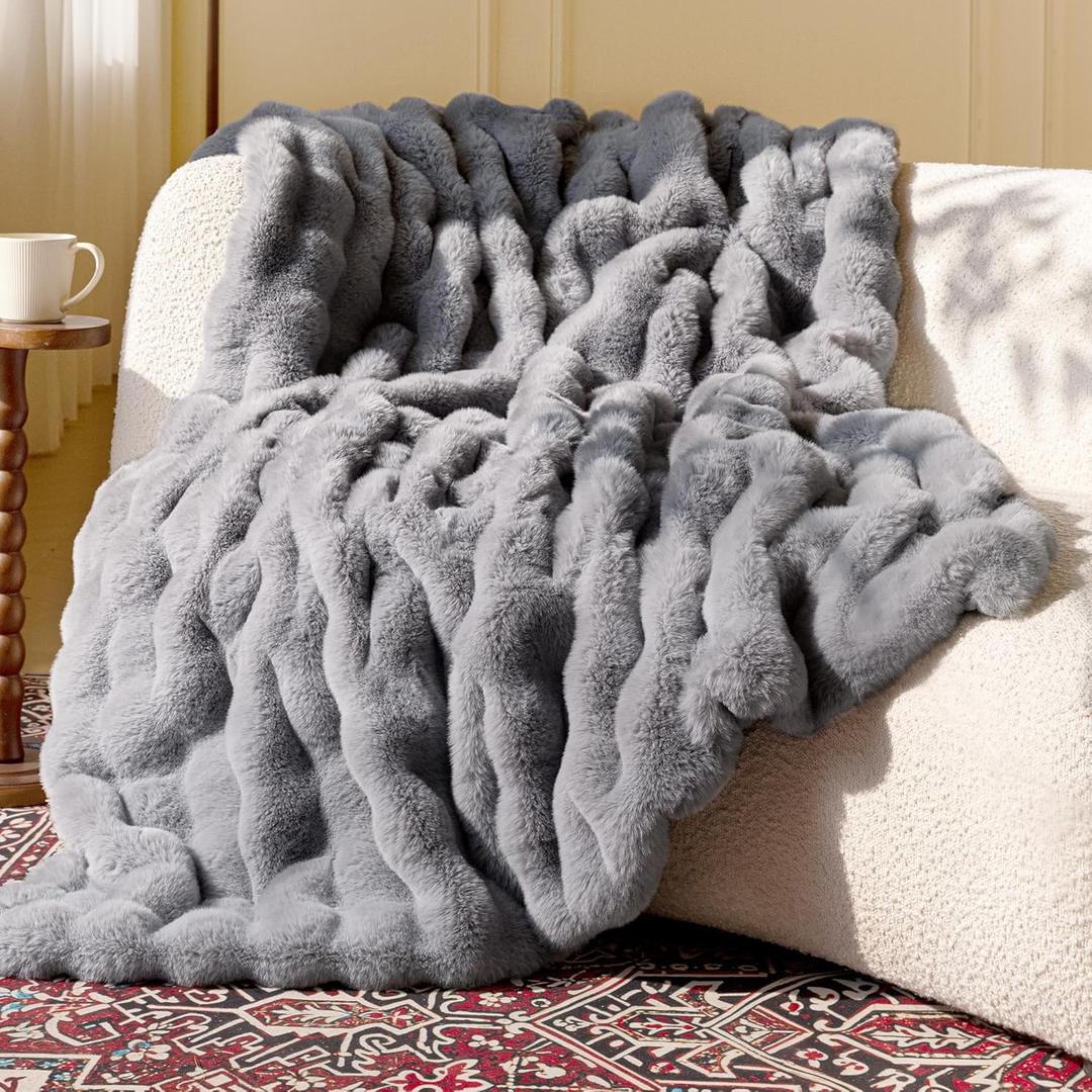 blunique Ultra Soft Cozy Faux Fur Throw Blanket, Fuzzy Plush Thick Bubble Blanket, Oversize Luxury Fluffy Blanket for Couch, Bed, and Living Room, 50x60 Inches, Light Grey