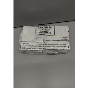 Fainne 24 Pcs White Mini Gift Bags with Handle Gift Card Bags Bulk Extra Small Paper Party Favor Boxes Tiny for Christmas Wedding Baby Shower Birthday Wrapping Supplies, 4.7 x 3.9 x 2.3 Inch (1 count (Pack of 24))