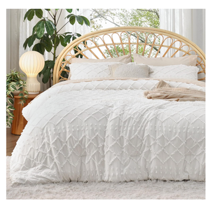 Bedsure Oversized Queen Comforter Set  White Comforter, Boho Tufted Shabby Chic Bedding for Kids, 3 Pieces Vintage Farmhouse Bed Set for All Seasons, Fluffy Soft Bedding with 2 Pillow Shams