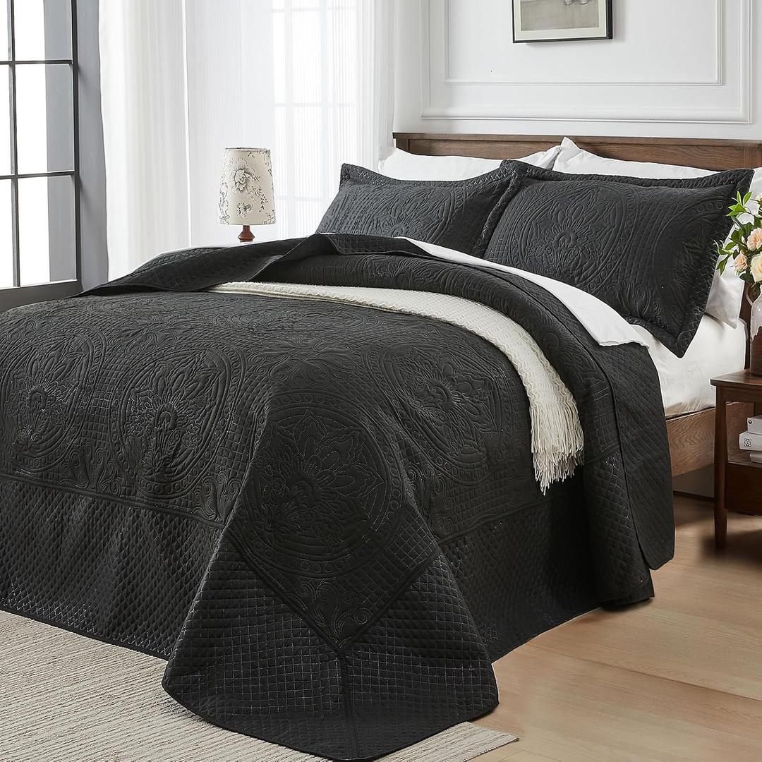 Qucover Oversized King Bedspread 132x 120, Alaska King Bedspread, 3 Piece Soft Microfiber Lightweight Extra Wide Oversized King Quilts Set, Vintage Persian Pattern, with Pillow Shams, Black