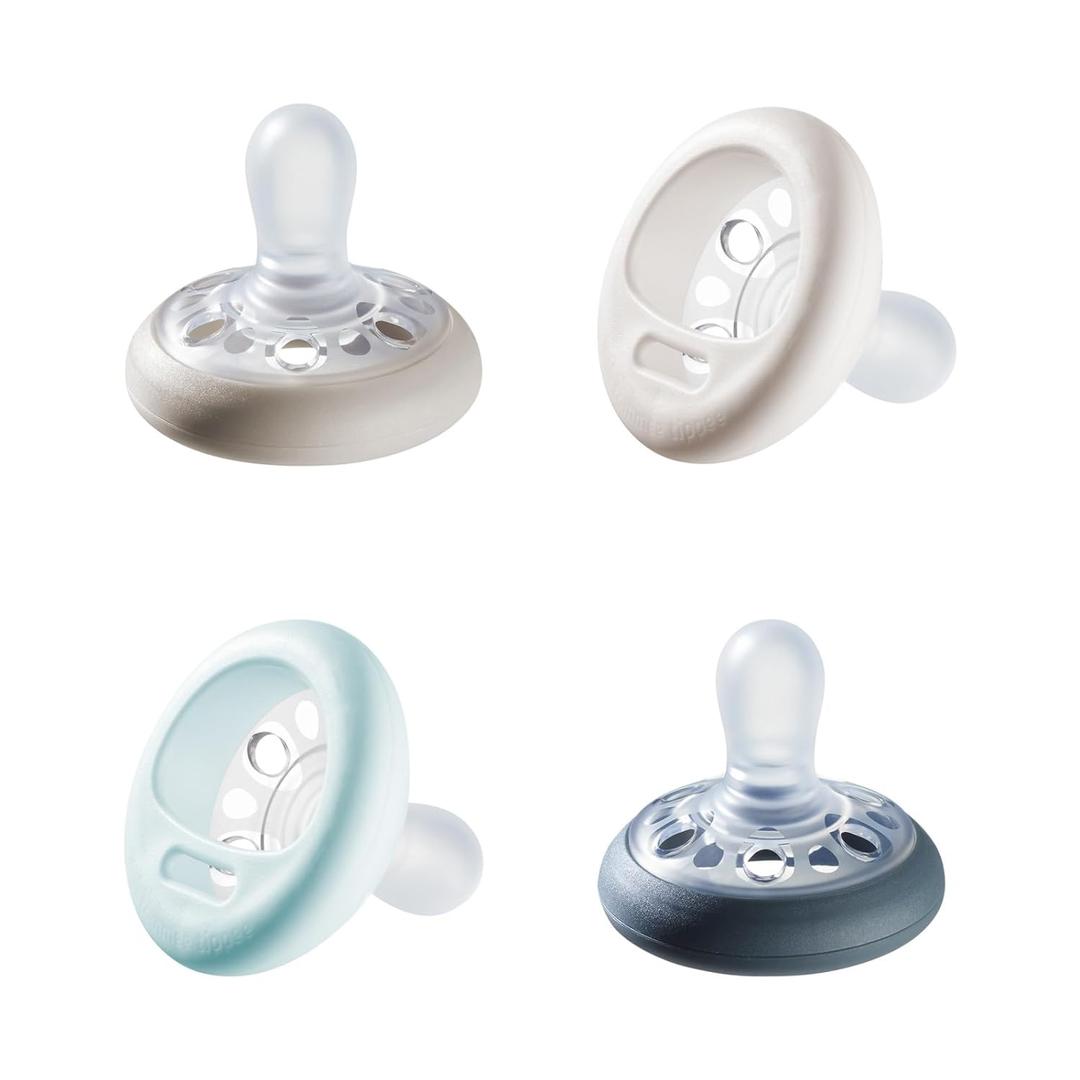 Tommee Tippee Breast-Like Pacifier, 0-6 Months, Symmetrical Design, Natural Breast-Like Baglet, BPA-Free Binkies, Pastel/Blue/Black, Pack of 4 (0-6 Month (Pack of 4))