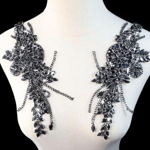 PEARLY JUN 1 Pair Rhinestone Beaded Applique Patches Black Iron on Handcrafted Hot Fix Clothing Diamond DIY for Evening Dresses Bridal Gowns Dance Costumes Embellishments