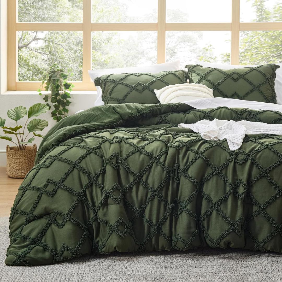 Bedsure Boho Comforter Set King - Olive Green Tufted King Size Comforter, 3 Pieces Farmhouse Shabby Chic Embroidery Bed Set, Soft Fluffy Geometric Pattern Bedding for All Seasons (05 - Olive Green - Diamond Like)
