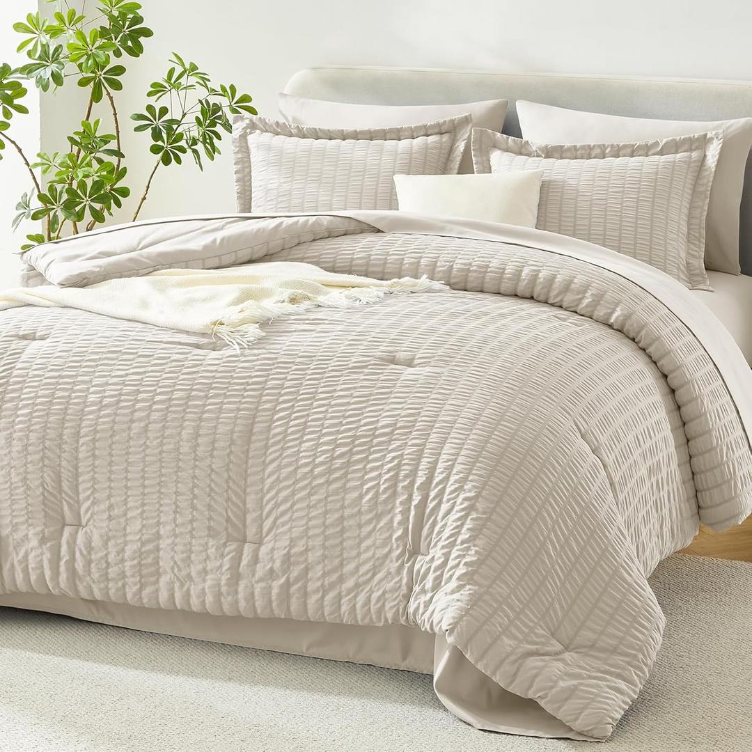 Himeet Queen Comforter Set - 7 Pieces Seersucker Bed in a Bag Queen Size, Luxury Boho Comforter Set with Sheets for All Season, Bed Set with Comforter, Sheets, Pillowcases & Shams, Beige