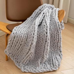 WESHIONGOO Chunky Knit Blanket Throw 40"×40" Knitted Throw Blankets for Couch Bed Fluffy Soft Blanket with Jumbo Chenille Yarn Thick 100% Handmade (Light Grey)