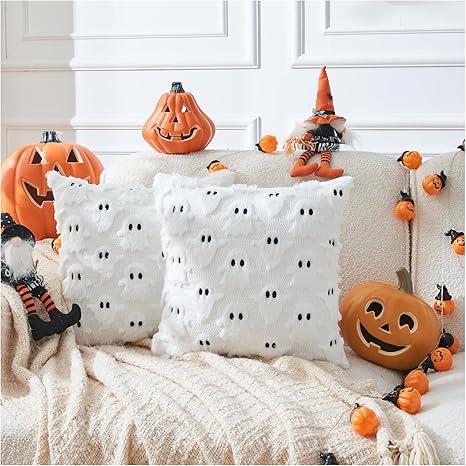 Halloween Pillow Covers 18x18 inch Set of 2 White Cute Ghost Throw Pillows Soft Plush Faux Fur Farmhouse Couch Cushion Case for Sofa Bedroom Chair Fall Holiday Halloween Home Decor White