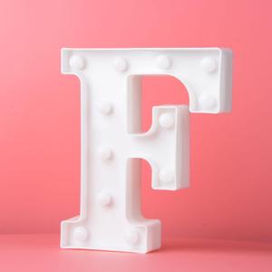 LED Marquee Letter Lights F Alphabet Light Up Marquee Number Letters Sign for Wedding Birthday Party Battery Powered Christmas Lamp Night Light Home Bar Decoration