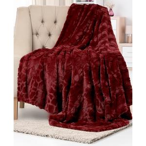 Everlasting Comfort Soft & Comfortable Red Faux Fur Throw Blanket for Couch - (50"x65") Minky & Fluffy Fall Blankets & Throws, Plush Fuzzy Cover for Bed, Sofa & Living Room - Cozy Home Decor