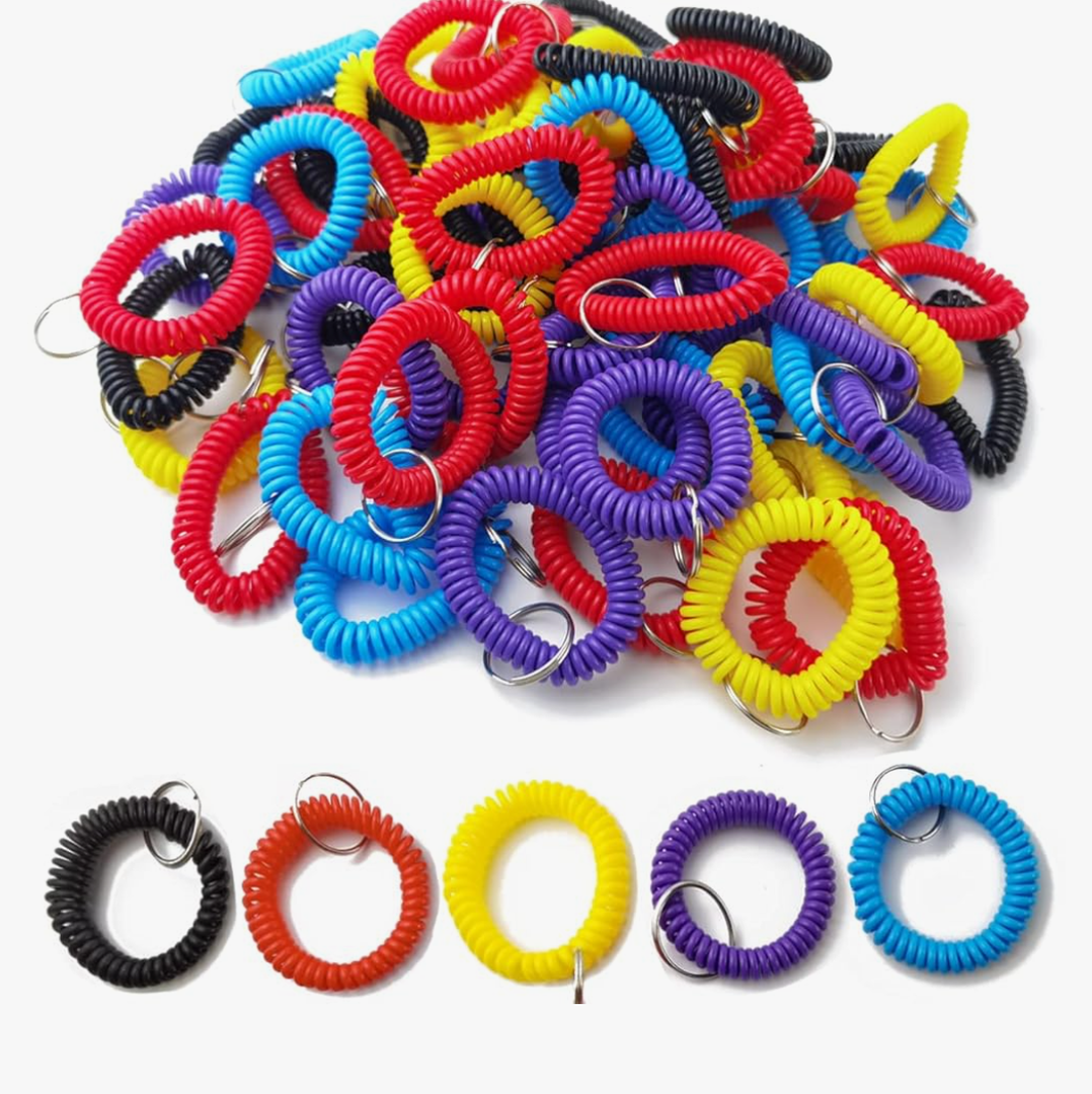 GXXMEI 100PCS Multicolor Plastic Stretchable Spiral Bracelet Wrist Coil Key Chains, Wrist Band Key Ring Chain for Office, Workshop, Shopping Mall, Sauna, Outdoor Sport