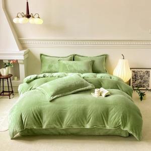 Luxlovery Sage Green Velvet Comforter Queen Set - Light Green Plush Fluffy Bedding with Green Flannel Blanket & Sherpa Micromink Quilt for Women & Men