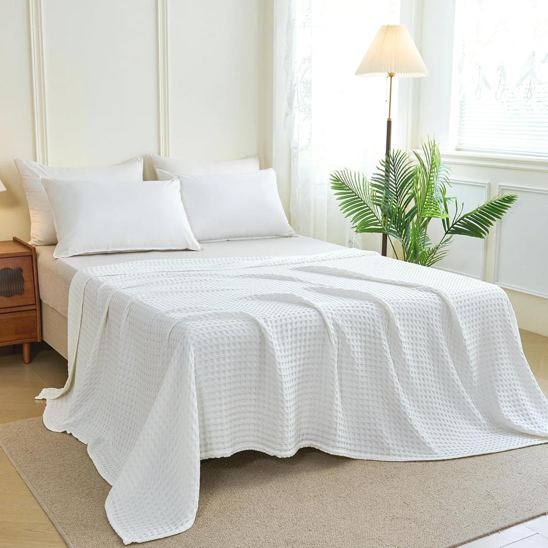 Aganear Cooling Blanket Queen Size for Hot Sleepers,Lightweight Cotton Summer Blanket of Rayon Derived from Bamboo.Waffle Weave Luxury Throws for Bed,Couch and Sofa.White,90x90 Inches