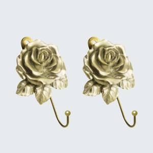 2Pcs Gold Flower Wall Hooks, Cute Decorative Coat Hooks, Vintage Resin Rose Towel Hooks with Screws, Bathroom Wall Mounted Coat Rack, Scarf, Bag, Robe, Key, Hat Hook etc (2 Gold)