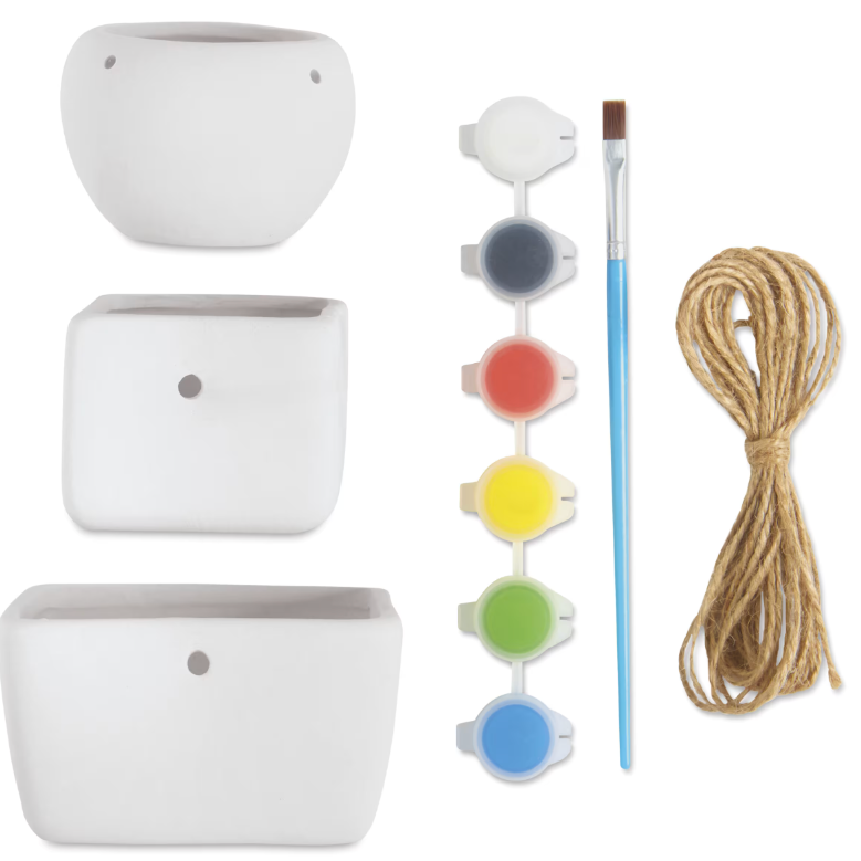 3-Piece

Paint Your Own

HANGING PLANTER SET