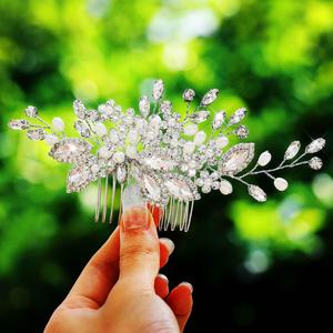 GORAIS Crystal Bride Wedding Hair Comb Silver Bridal Hair Piece Rhinestone Hair Accessories for Women and Girls (Silver)