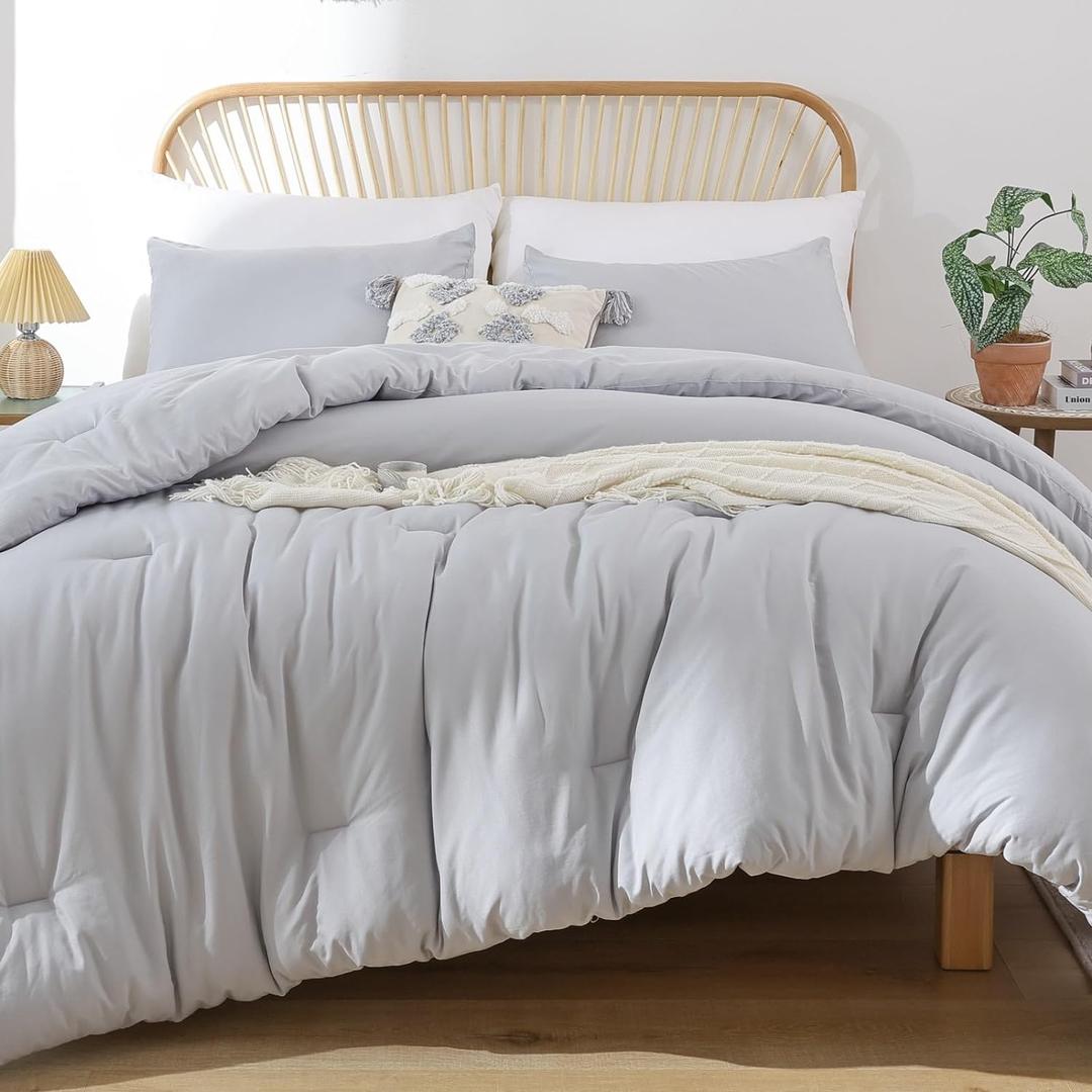 ROSGONIA Gray Comforter Set Queen, 3pcs(1 Boho Light Grey Comforter & 2 Pillowcases) All Season Soft Bedding Lightweight Bedspread Blanket Quilt