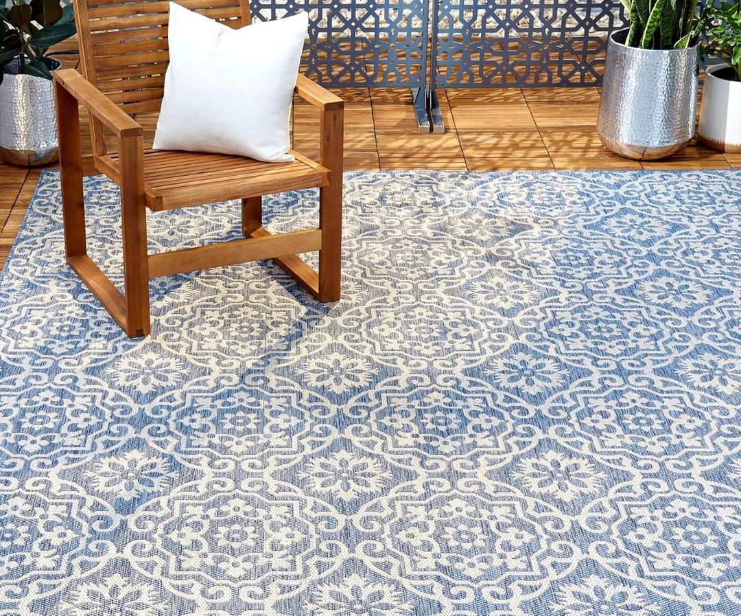 Nicole Miller New York Patio Country Danica Transitional Geometric Indoor/Outdoor Area Rug, Blue/Grey, 3'11"x5'2"