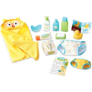 Melissa & Doug Mine to Love Changing & Bathtime Play Set for Dolls  Diapers, Pretend Shampoo,Wipes, Towel, More (19 pcs)