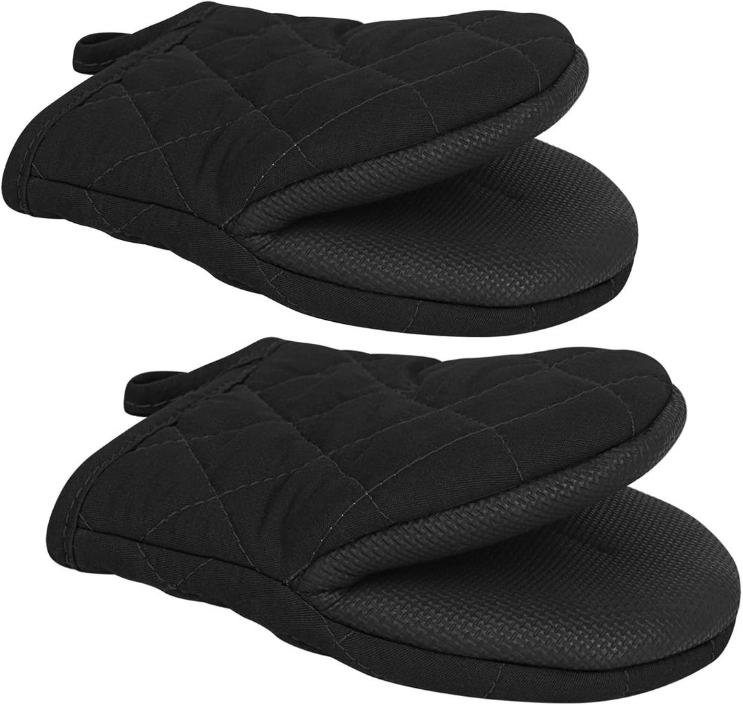 Qulable 1 Pair Short Oven Mitts - Silicone Kitchen Oven Gloves High Heat Resistant 500, Mini Oven Mits with Non-Slip Grip Surfaces and Hanging Loop for BBQ, Baking, Cooking and Grilling (Black)