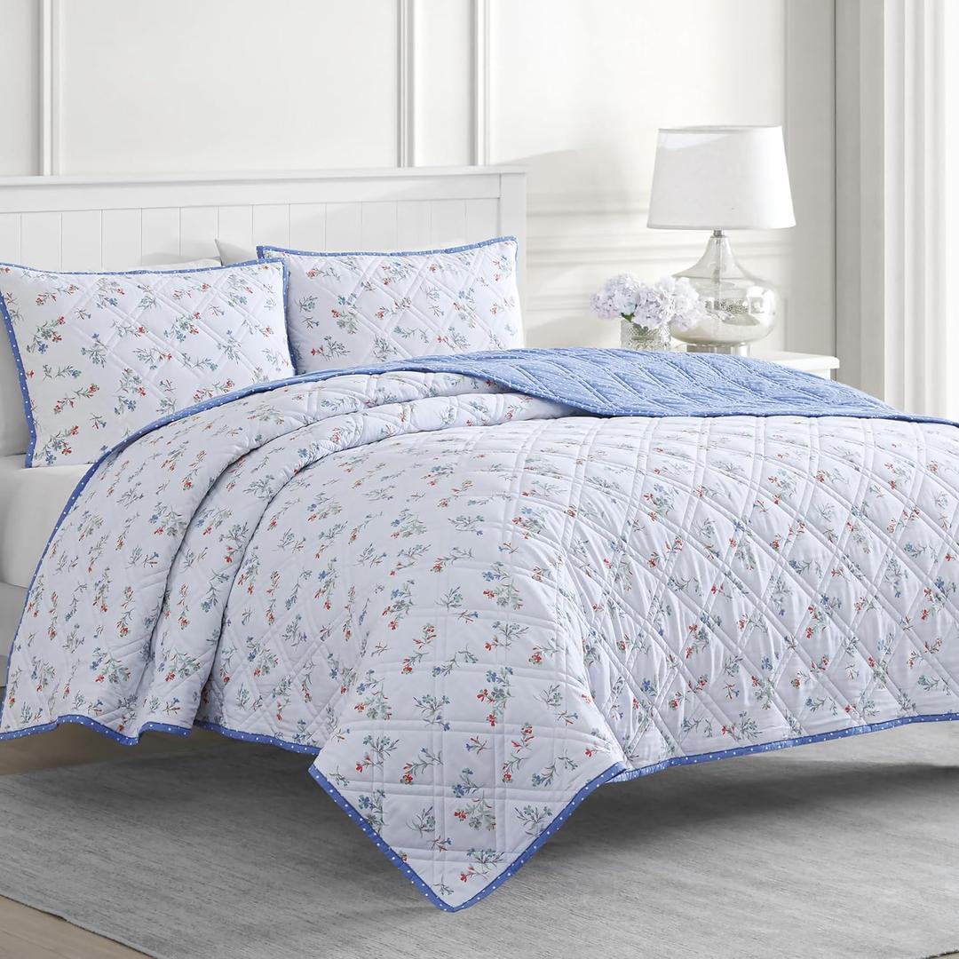 Martha Stewart 100% Cotton 3 Piece Reversible Quilt Set, Washed, Percale, Light Blue/White, 1 Quilt, 2 King Shams, Soft and Breathable, Lightweight, Ditsy Floral Printed Bedspread, King Size
