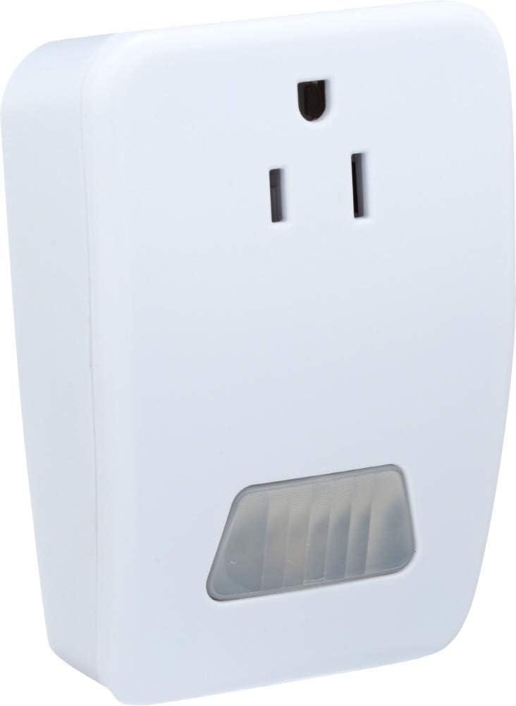 AmerTac MLC4BC Westek Indoor Plug-in Motion Activated Light Control  White, 120V 60Hz, 100 deg. Detection Zone | Wireless Motion Sensor