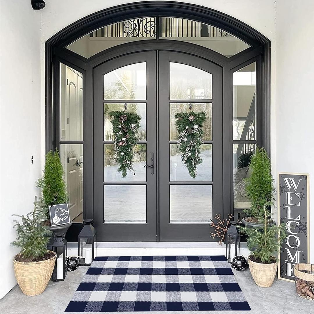 SEEKSEE Buffalo Plaid Outdoor Rug 27.5x43 Navy Blue and White Front Door Mat, Layering Rug for Porch, Washable Doormat, Front Porch Rug for Outdoor Entrance Entryway Patio Porch Decor