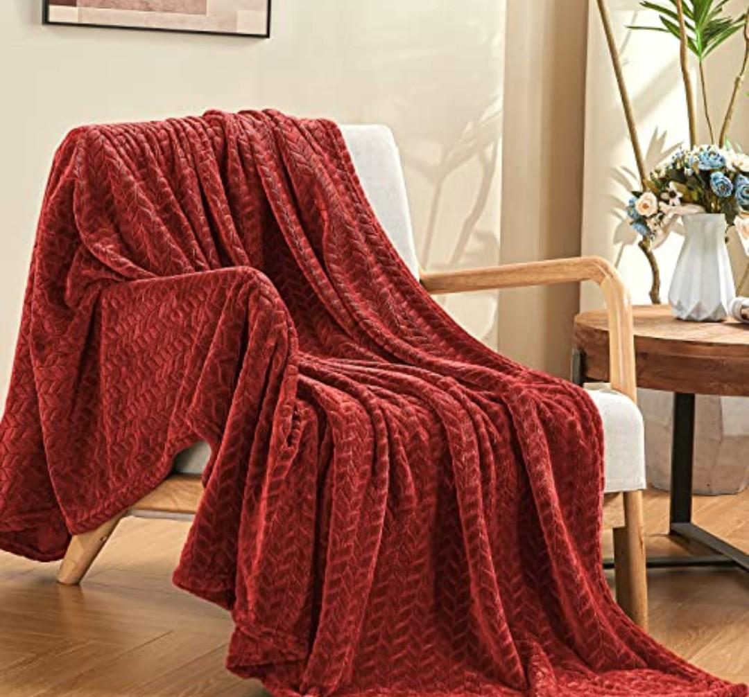 inhand Fleece Throw Blanket, Super Soft Fuzzy Blanket for Couch Sofa Bed Office, Cozy Plush Fleece Blanket Throw Size, Washable Lightweight Flannel Blankets Throw for All Season(50”x60”,Burgundy)