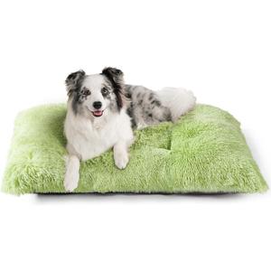 EHEYCIGA Fluffy Dog Crate Bed for Large Dogs, Plush Faux Fur Crate Pad, Calming Anti Anxiety Large Dog Bed, Washable Soft Warm Mat with Non-Slip Bottom, Green (35.4 x 23.6)