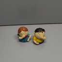 Funny Bathroom Decor Boy and Girl Holding Nose Statue Set,Humorous Toilet Shelf Decor,Cute Conversation Starter Figurines,Unique Gag Gift for Housewarming,4.3-Inch Tall (Yellow Blue)